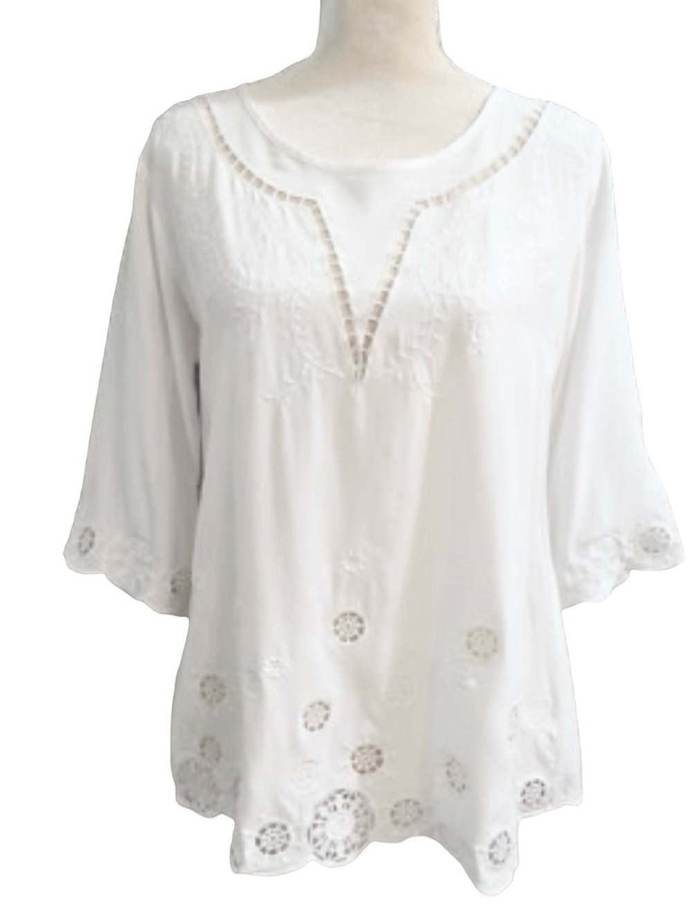 Boho White Embroidered V-Neck 3/4 Sleeve Scallop Trim Size Large